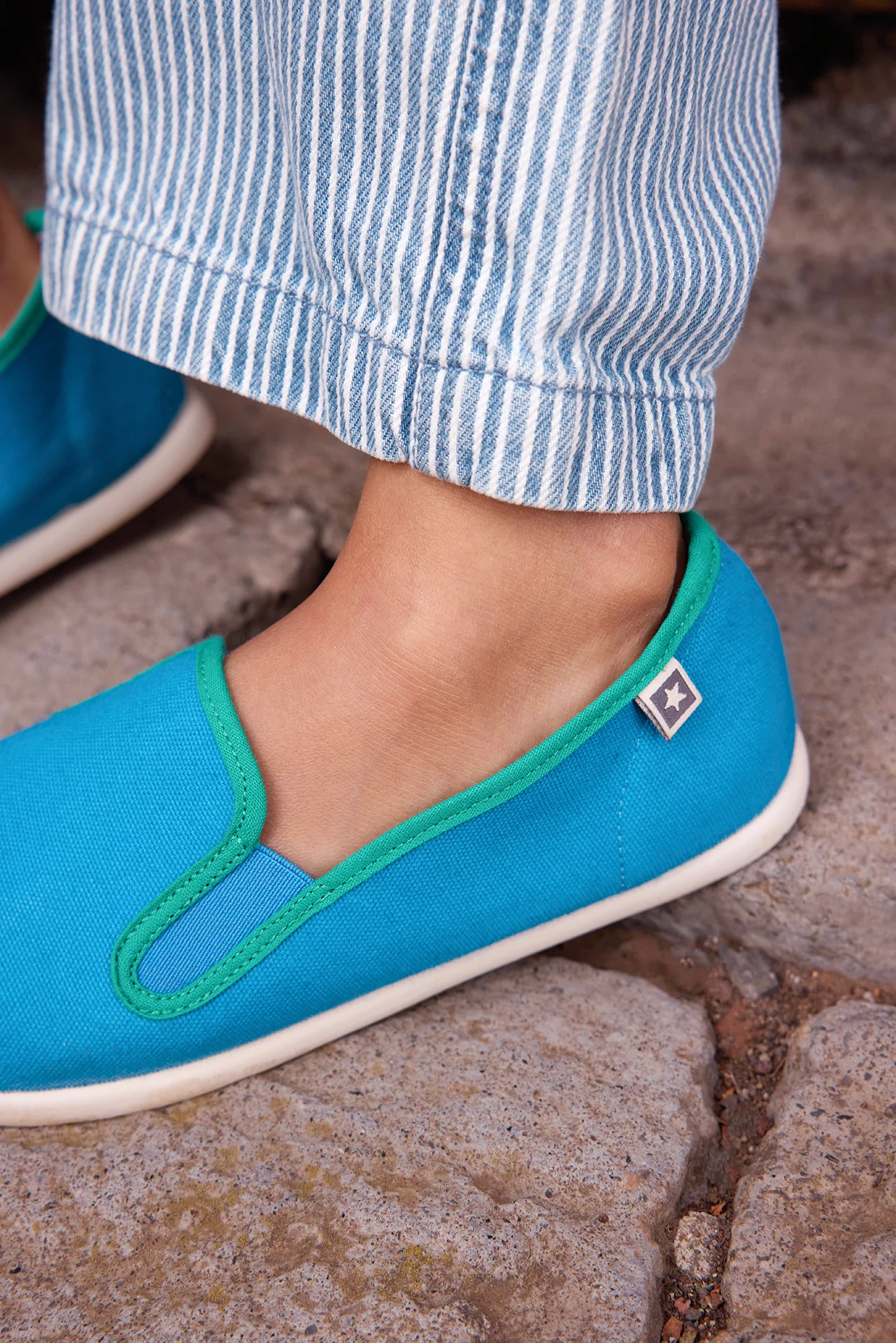 Chaussons - John Bleu Toucan - Image 2